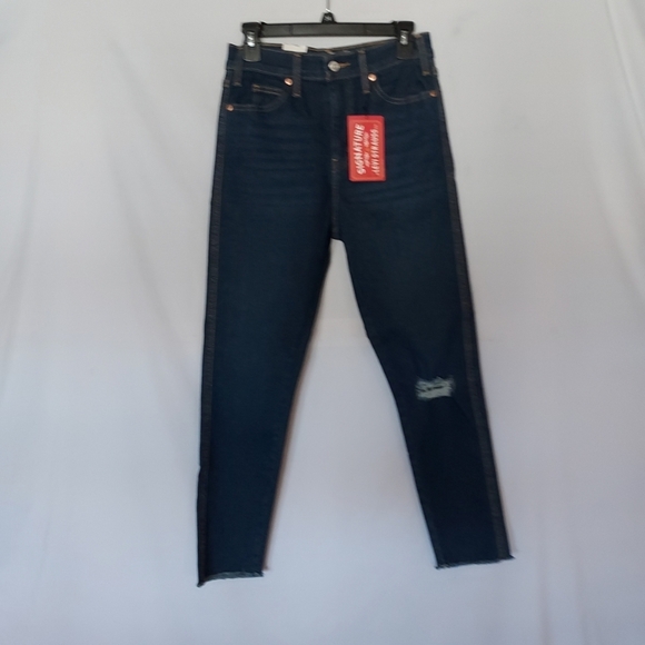 Womans Blue Jeans - Picture 1 of 8